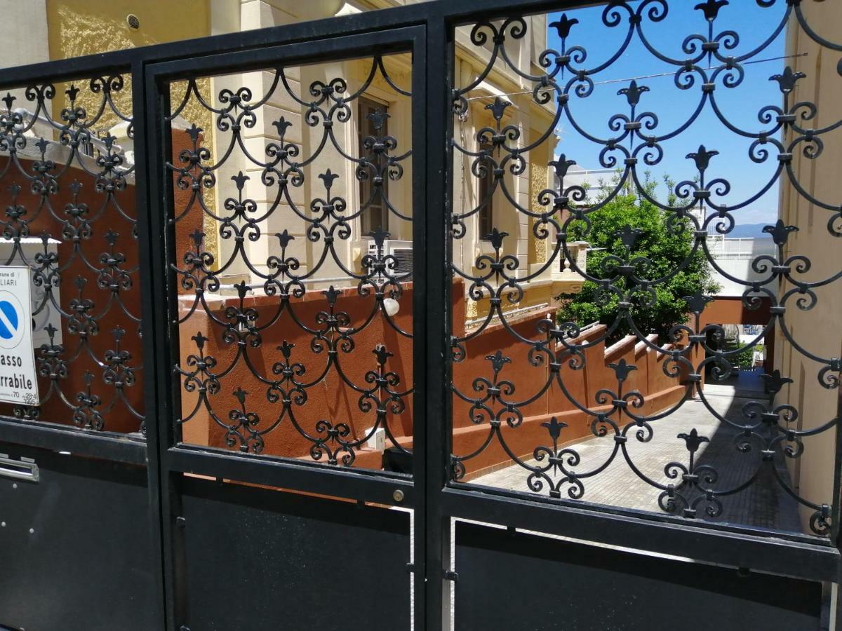 Quarantacinque Ospitalita Hotel Cagliari Exterior photo